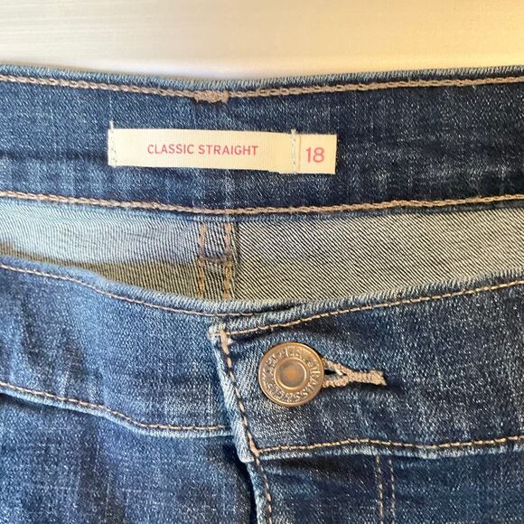 Levi’s Women Cropped Jeans size 18S - W34 L28 Blue Mid Rise Slim Fit - Picture 7 of 12